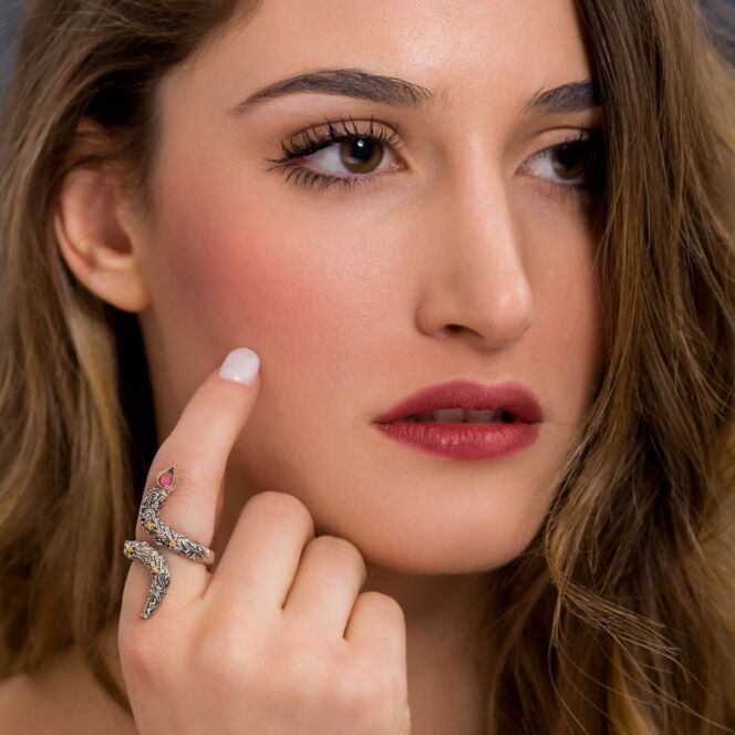 Eden's Garden Snake ring in 18K Gold and Sterling Silver with blue topaz - Image 9