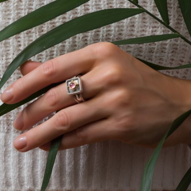 Cyclades square ring in 18K Gold and Sterling silver with pink tourmaline - Image 3
