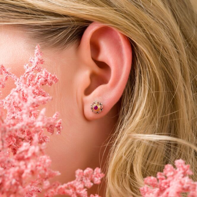 Earrings in 18K solid Yellow Gold